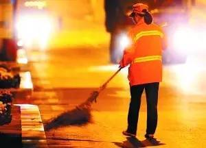 褪去尘埃，绽放光华 厦门环卫工夫妻的华丽变身